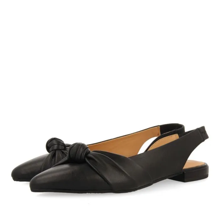 BLACK LEATHER BALLERINAS WITH BOW AND 1.5CM HEELS