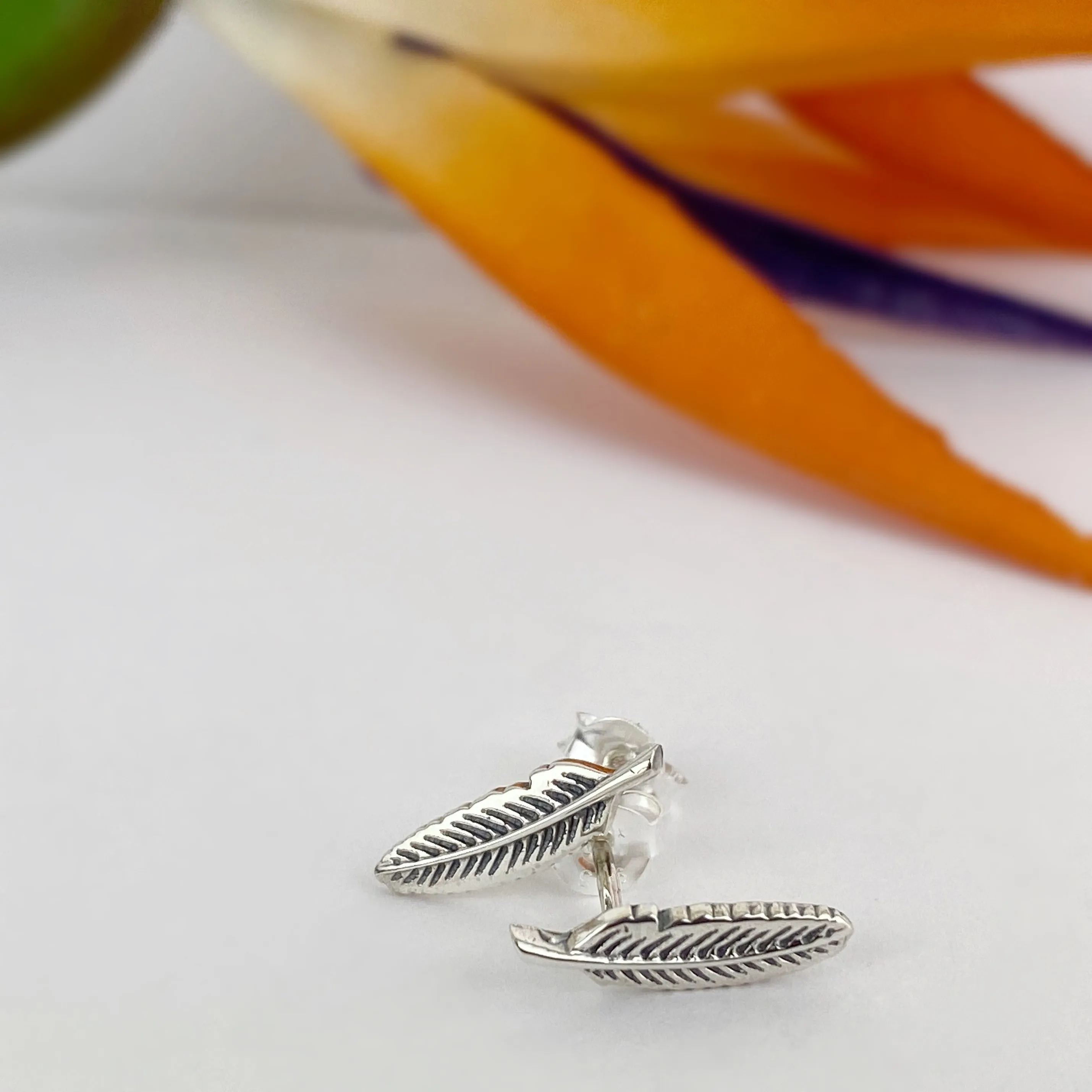 Little Feather Stud Earrings - VE652