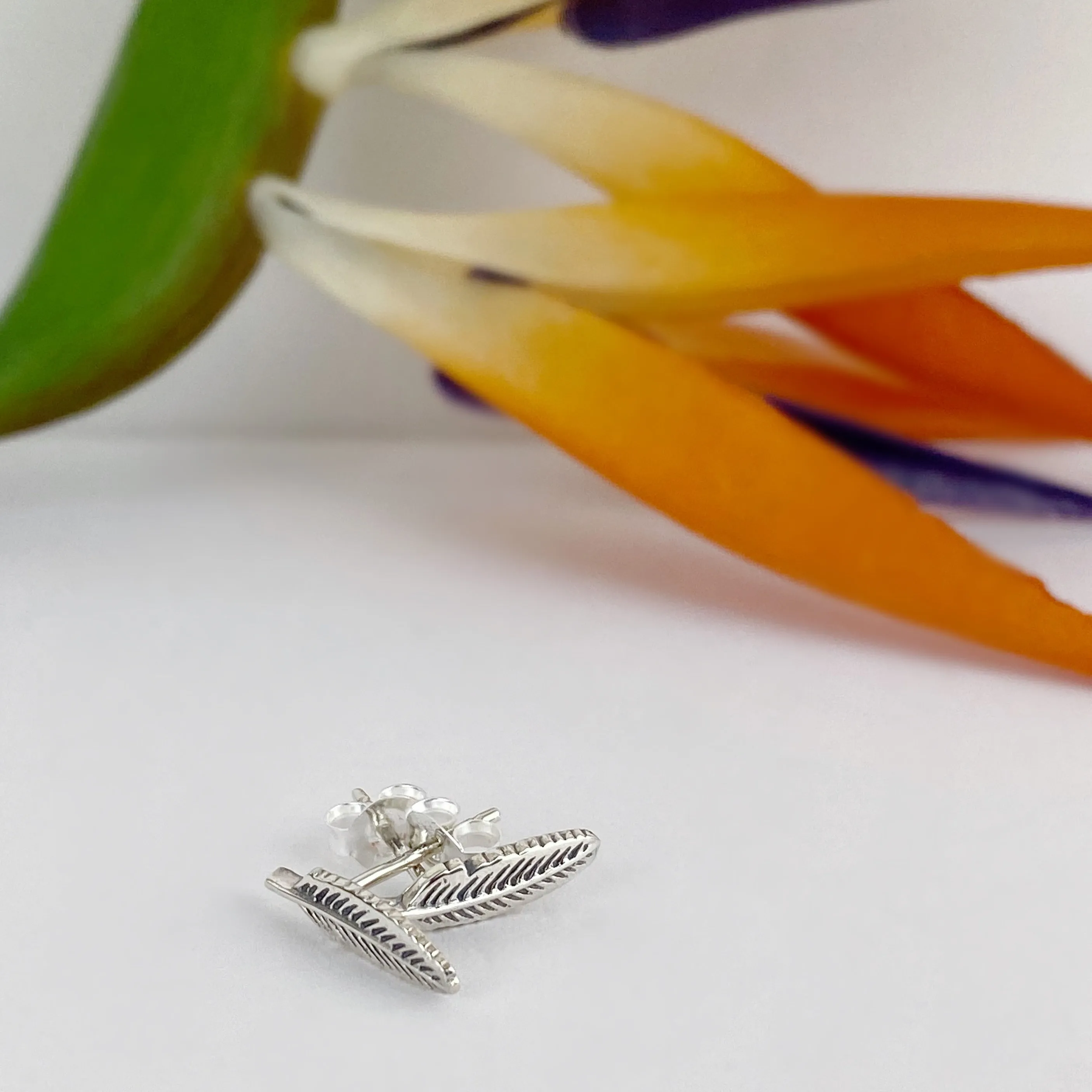 Little Feather Stud Earrings - VE652