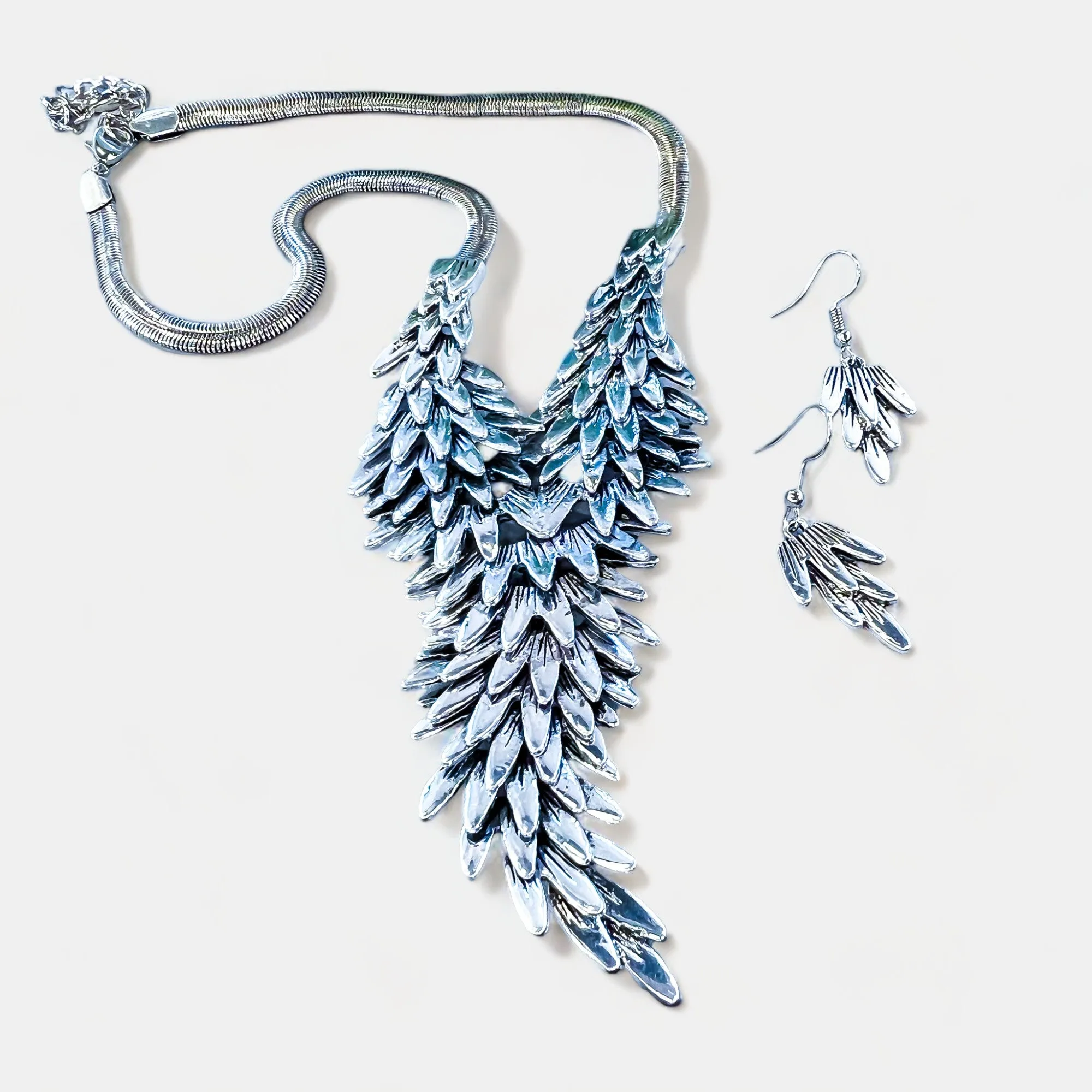 Silver Feather Metal V Necklace Set